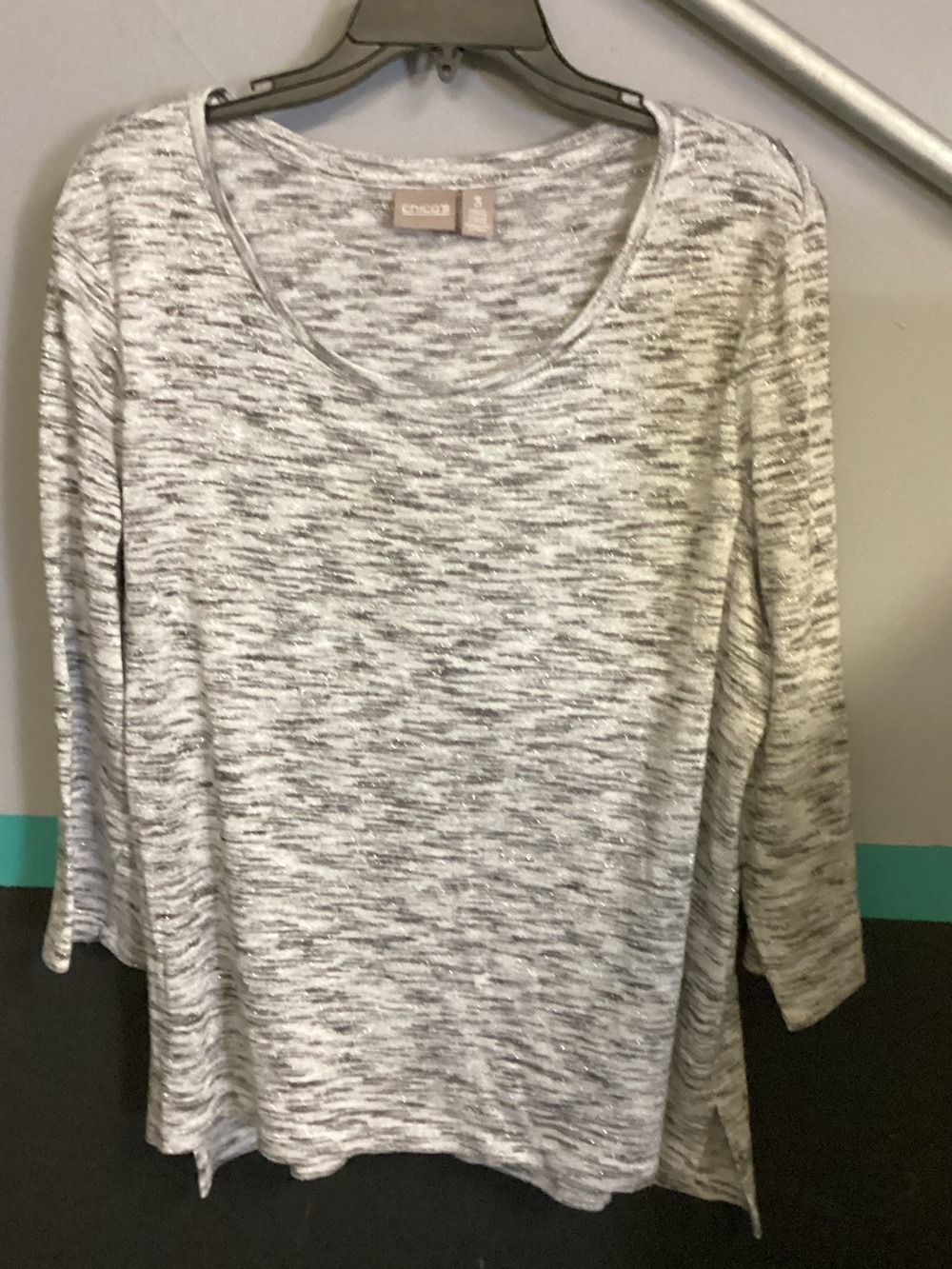 Chico's Heathered Gray Long-Sleeve Scoop Neck Top